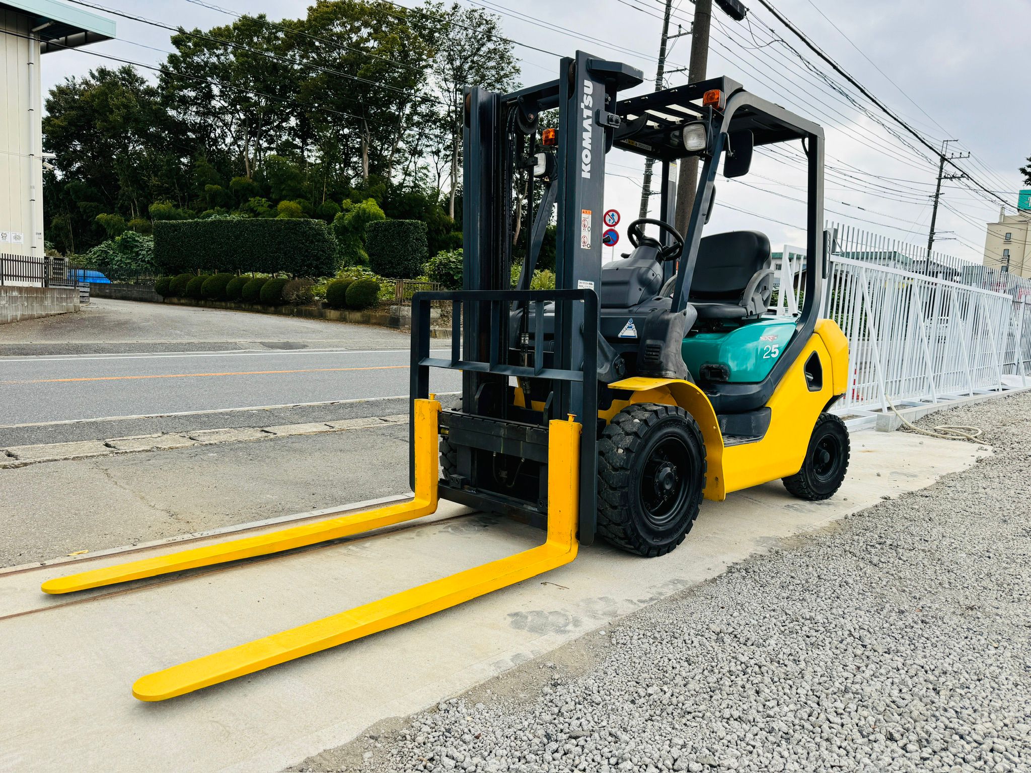 コマツ フォークリフト 中古 在庫