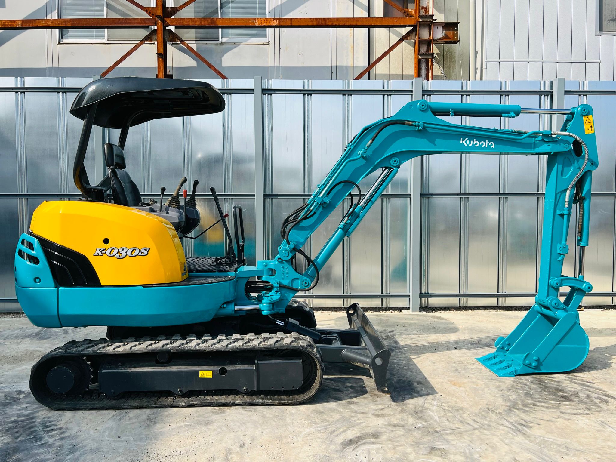 クボタ K030S コンパクトショベル 中古